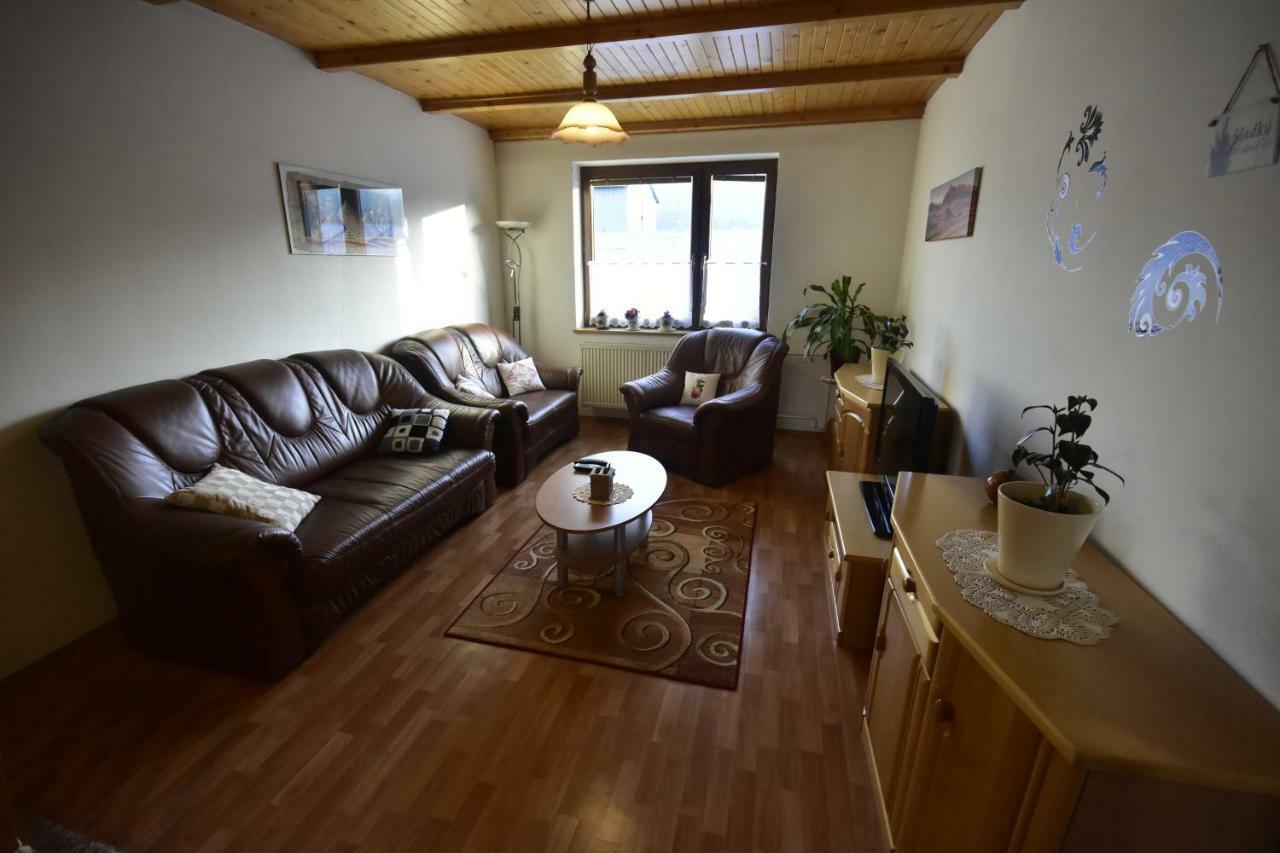 Privat Bea Apartment Podturen Екстериор снимка